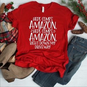 🎁Here Comes Amazon Christmas Graphic Tee🎁